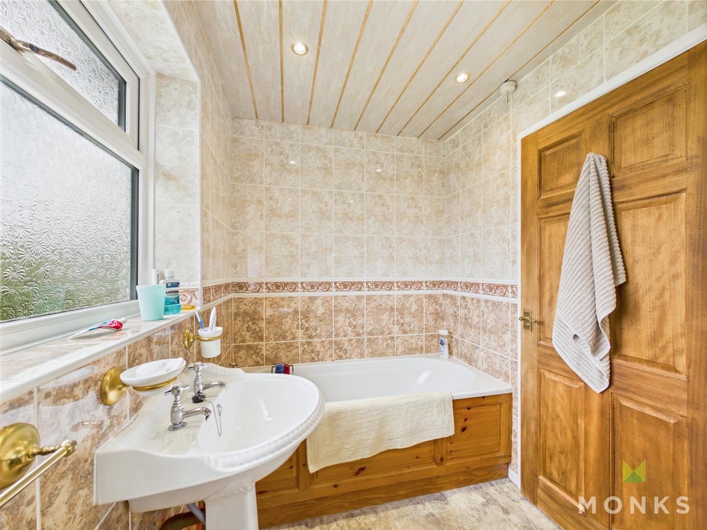 9 Preshenlle Lane, Oswestry, SY10 7UB For Sale